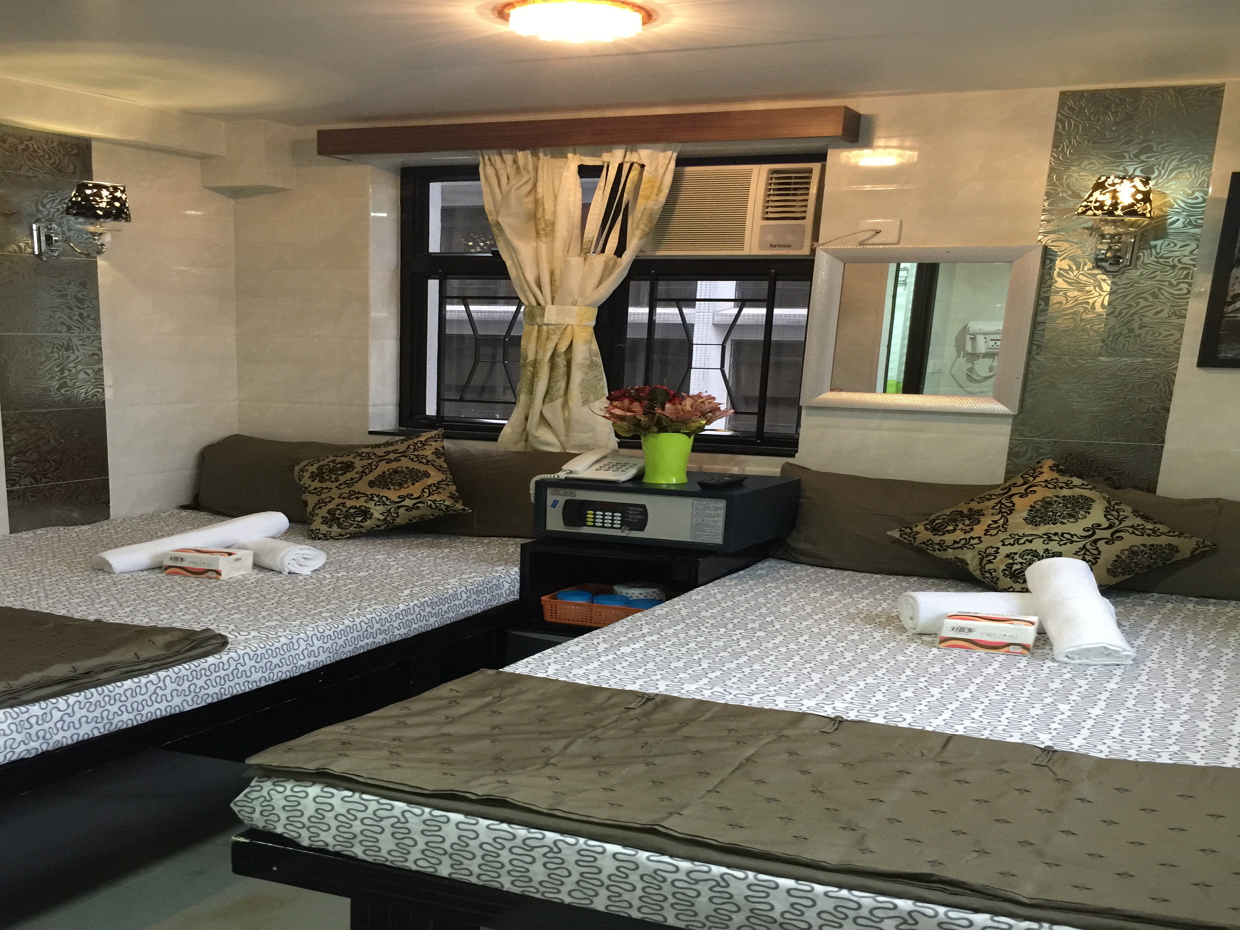 Standard Family / Quadruple Room